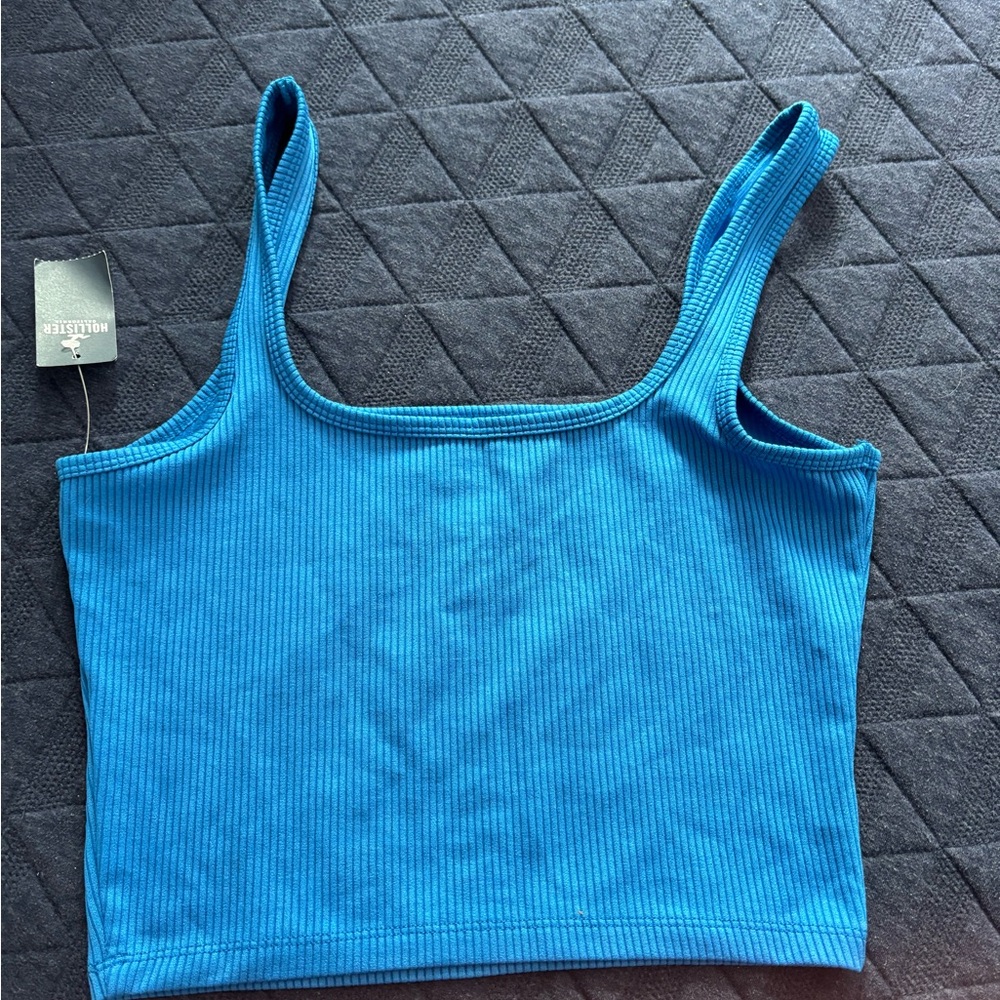 NWT Hollister cropped tank